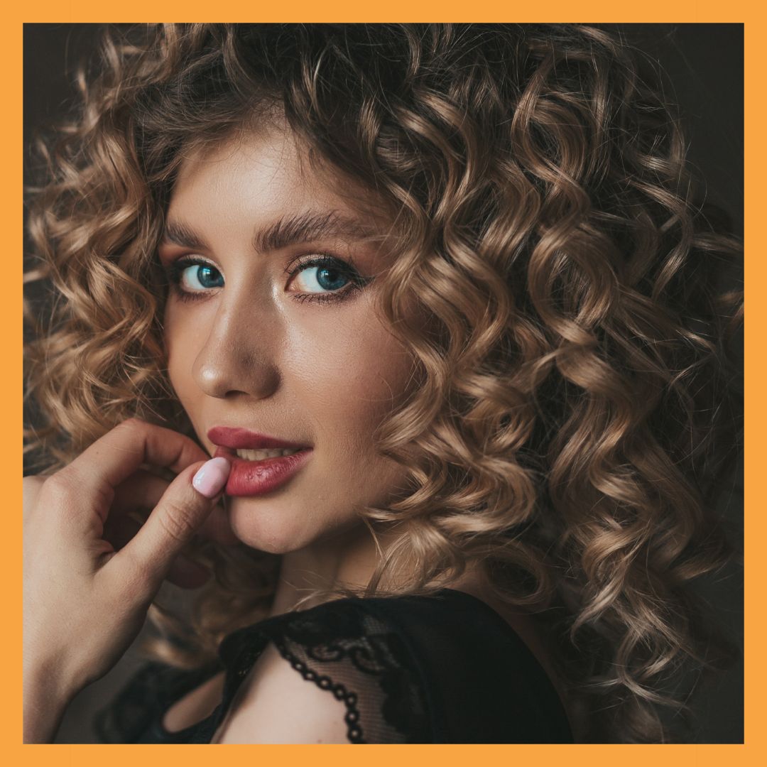 woman with coily hair